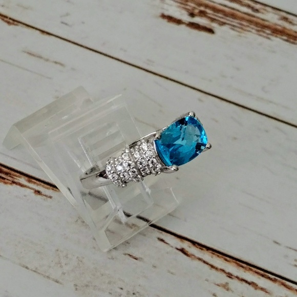 Antique Cut Blue Topaz Ring - Picture 5 of 6